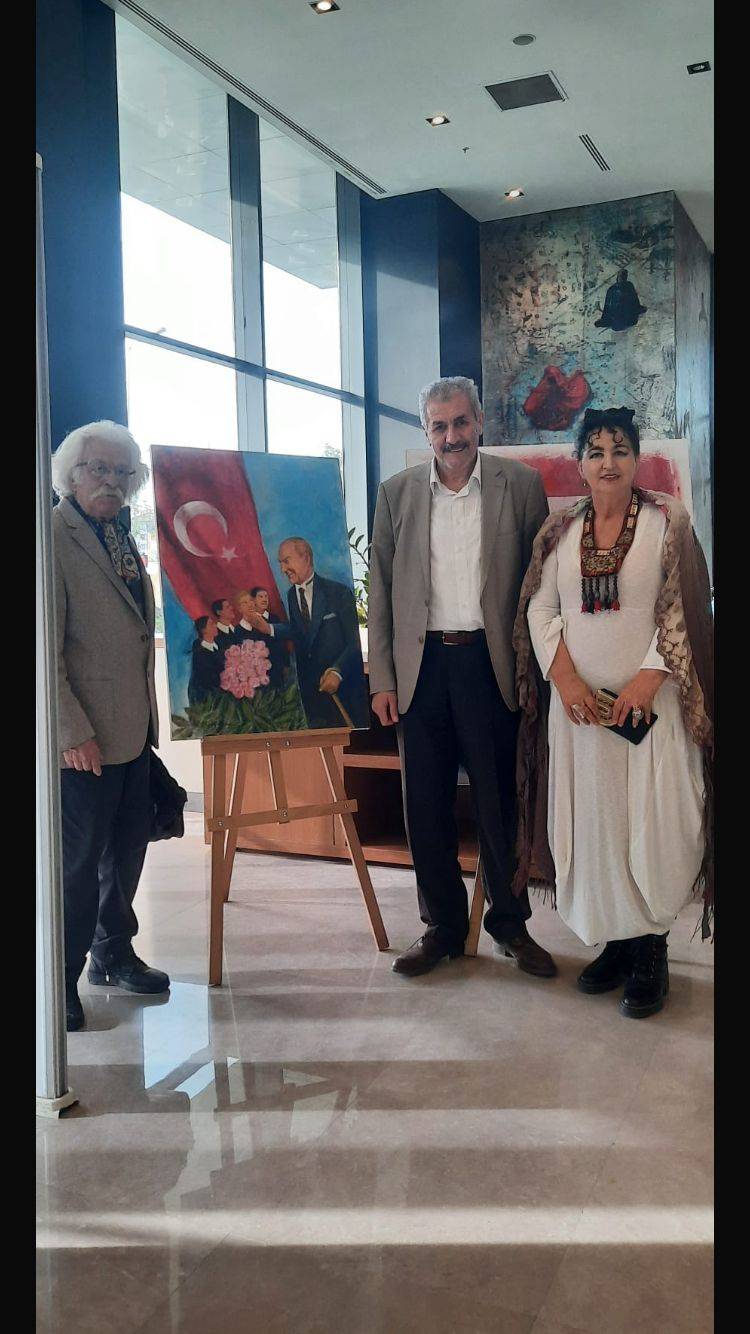 Turan, Çallı çiftinin sergisine katıldı 1